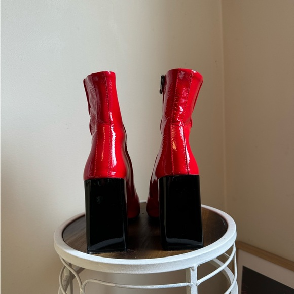 Red patent leather ankle boots from L’intervalle - Picture 3 of 4